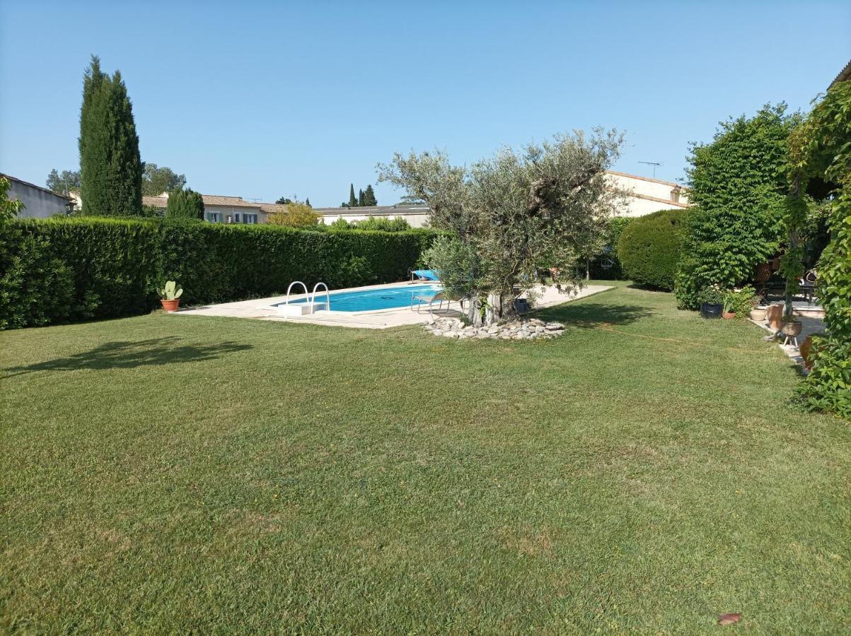 Chambre D'Hote Au Coeur Des Alpilles Mouries Exterior photo